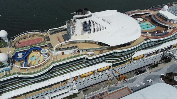 Comment choisir une croisière qui propose des visites des fermes de lavande en Provence?